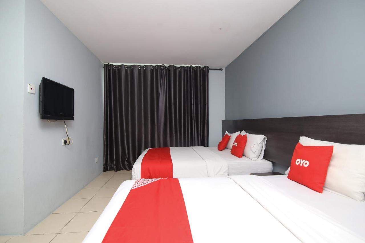 Oyo 90136 Jumbo Inn Kuching Zewnętrze zdjęcie