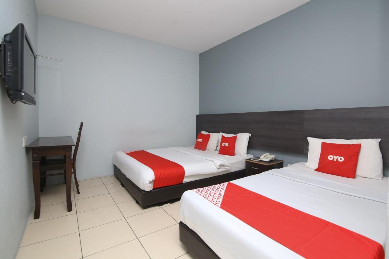 Oyo 90136 Jumbo Inn Kuching Zewnętrze zdjęcie