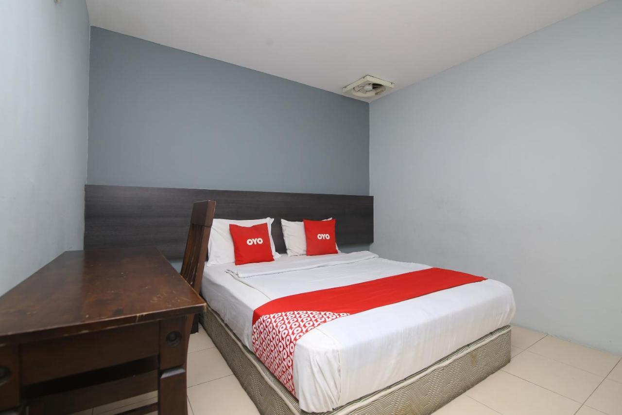 Oyo 90136 Jumbo Inn Kuching Zewnętrze zdjęcie