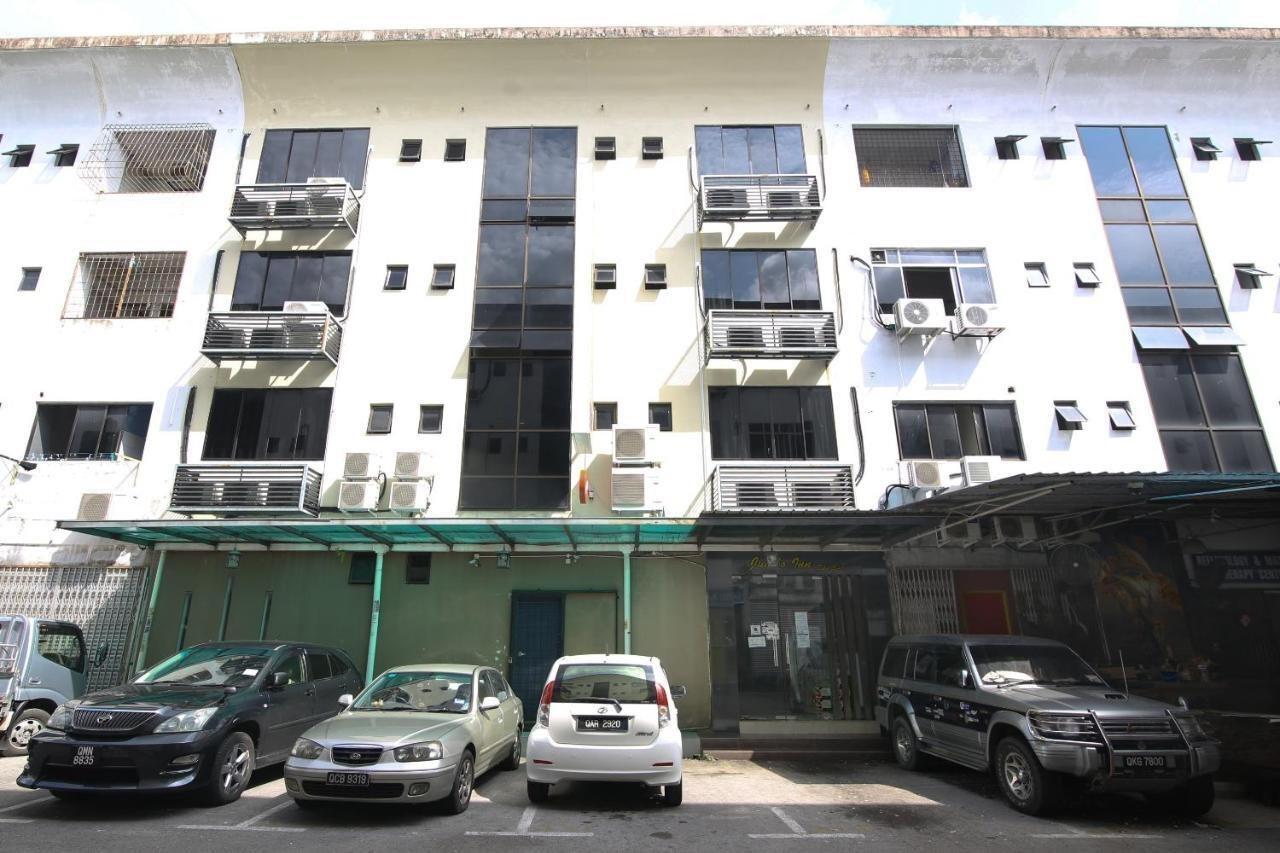 Oyo 90136 Jumbo Inn Kuching Zewnętrze zdjęcie